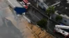 Incêndio de grandes proporções atinge três galpões e mobiliza bombeiros; veja vídeo