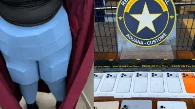 Mulher é pega em flagrante escondendo 16 celulares sob roupa; veja vídeo