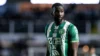 VÍDEO: Bolasie faz piada com jogador do Cruzeiro após choque que terminou em cirurgia