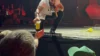 Gusttavo Lima brinca e prova bebida de Max Russi na Exposul em Rondonópolis; veja vídeo