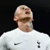Fora da Premier League, Richarlison corre contra o tempo para definir futuro no Tottenham