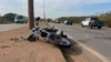 Motociclista bate contra carreta e é arrastado na BR-364 em Rondonópolis; veja vídeo