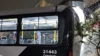 Ônibus perde controle, atinge carro funerário com corpo e bate em muro de casa; Veja vídeo