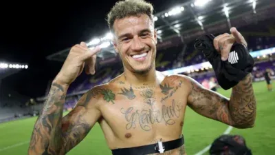 VÍDEO: Coutinho acerta com Santos e realiza desejo de Neymar de jogar ao lado do meia