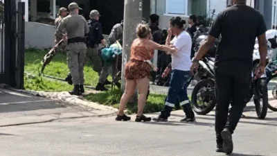 Mulher de 24 anos é morta a facadas e companheiro é preso; Veja vídeo