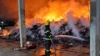 Incêndio destrói materiais em depósito de reciclagem e mobiliza bombeiros em Rondonópolis; veja vídeo