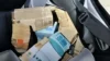 Mala com R$ 870 mil em dinheiro é apreendida dentro de carro; veja vídeo