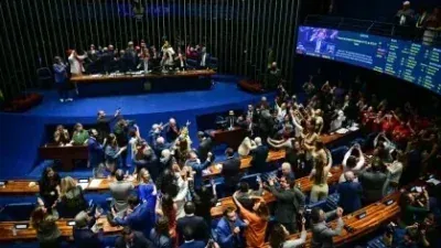 Fim da escala 6×1 é promulgado pelo Congresso e trabalhadores terão dois dias de folga por semana
